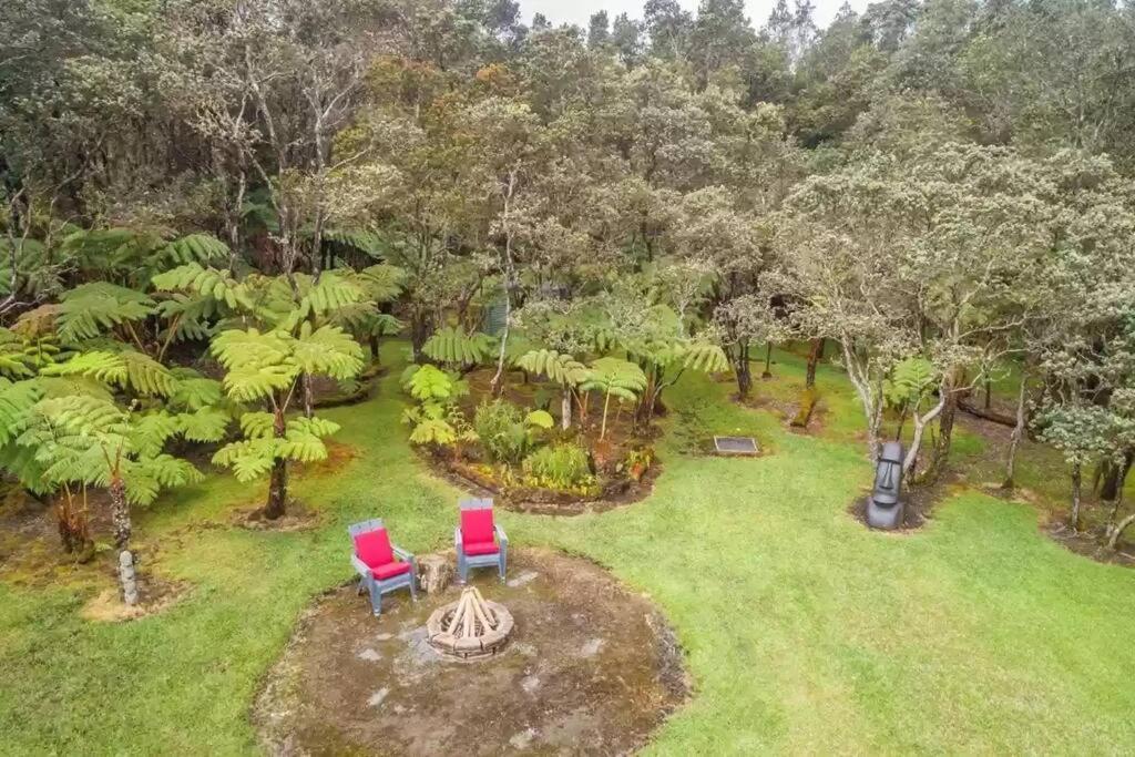 Hau'Oli Place Tiki Cottage In Volcano Buitenkant foto