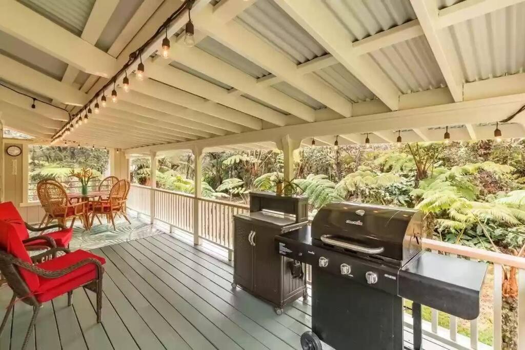 Hau'Oli Place Tiki Cottage In Volcano Buitenkant foto